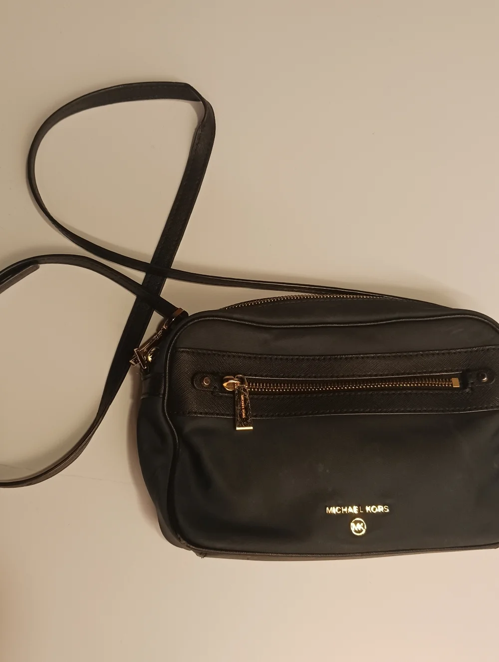 Michael Kors Navy and Black Crossbody Camera Bag - Picture 3 of 7